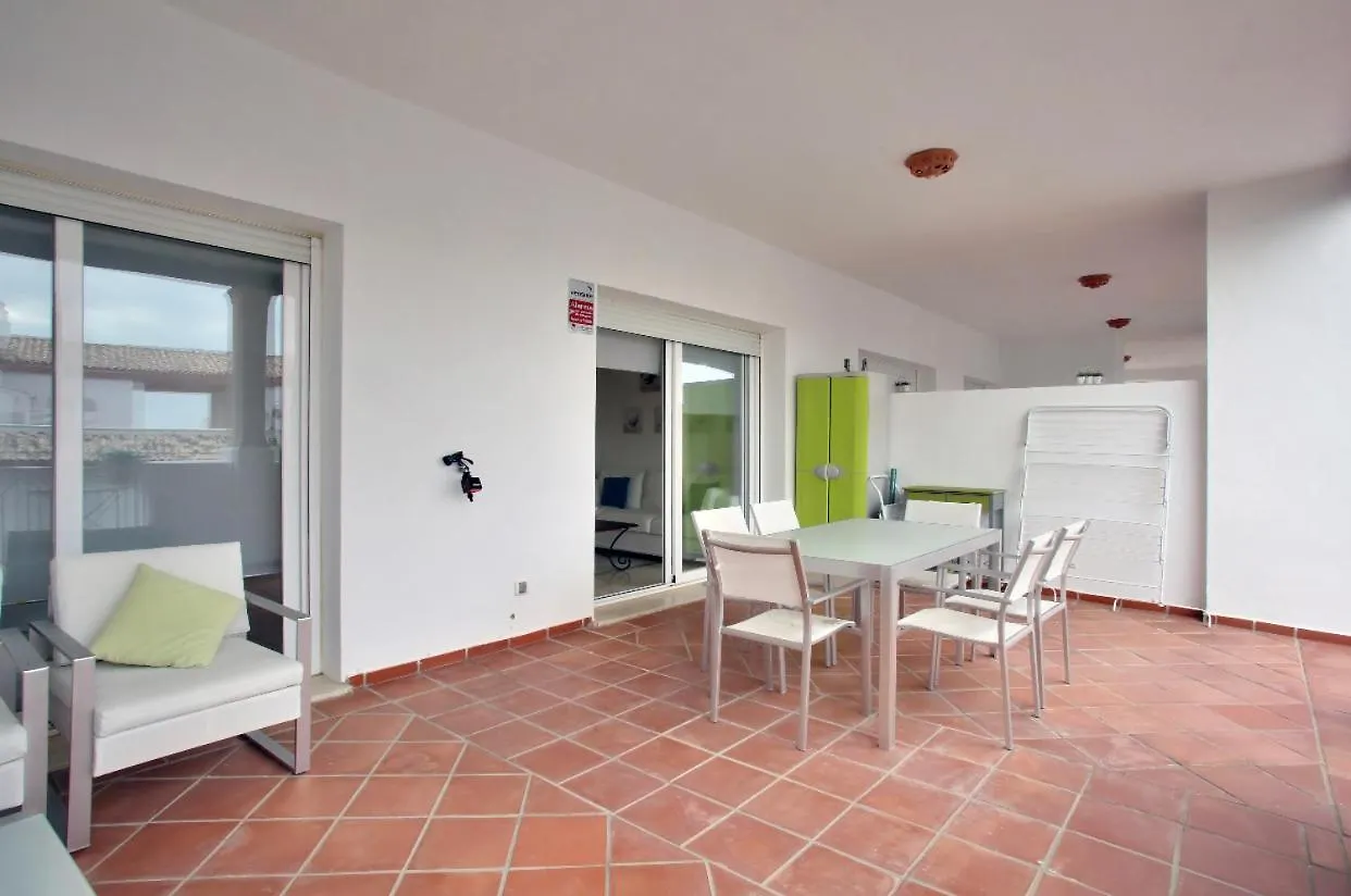 Apartamento Familiar Con Jardin Y Terraza Privada アルカイデサ 0*,  スペイン