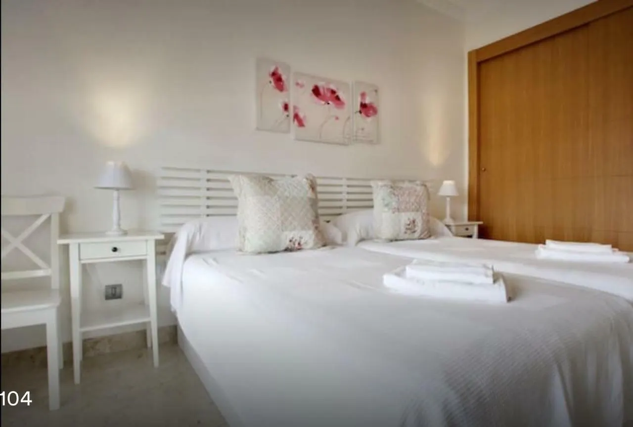 Apartamento Familiar Con Jardin Y Terraza Privada アルカイデサ 0*,